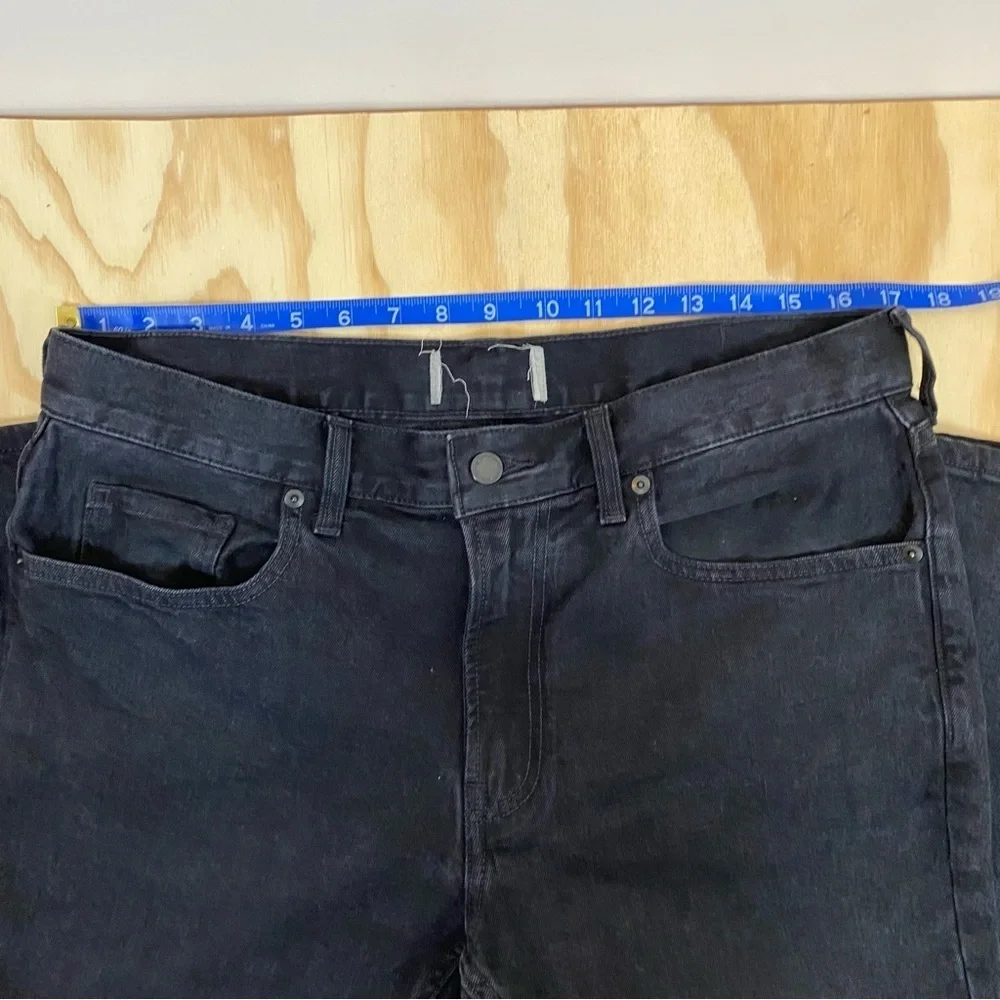 Everlane Men's Authentic Straight Jean in Washed Black Denim - Picture 8 of 13